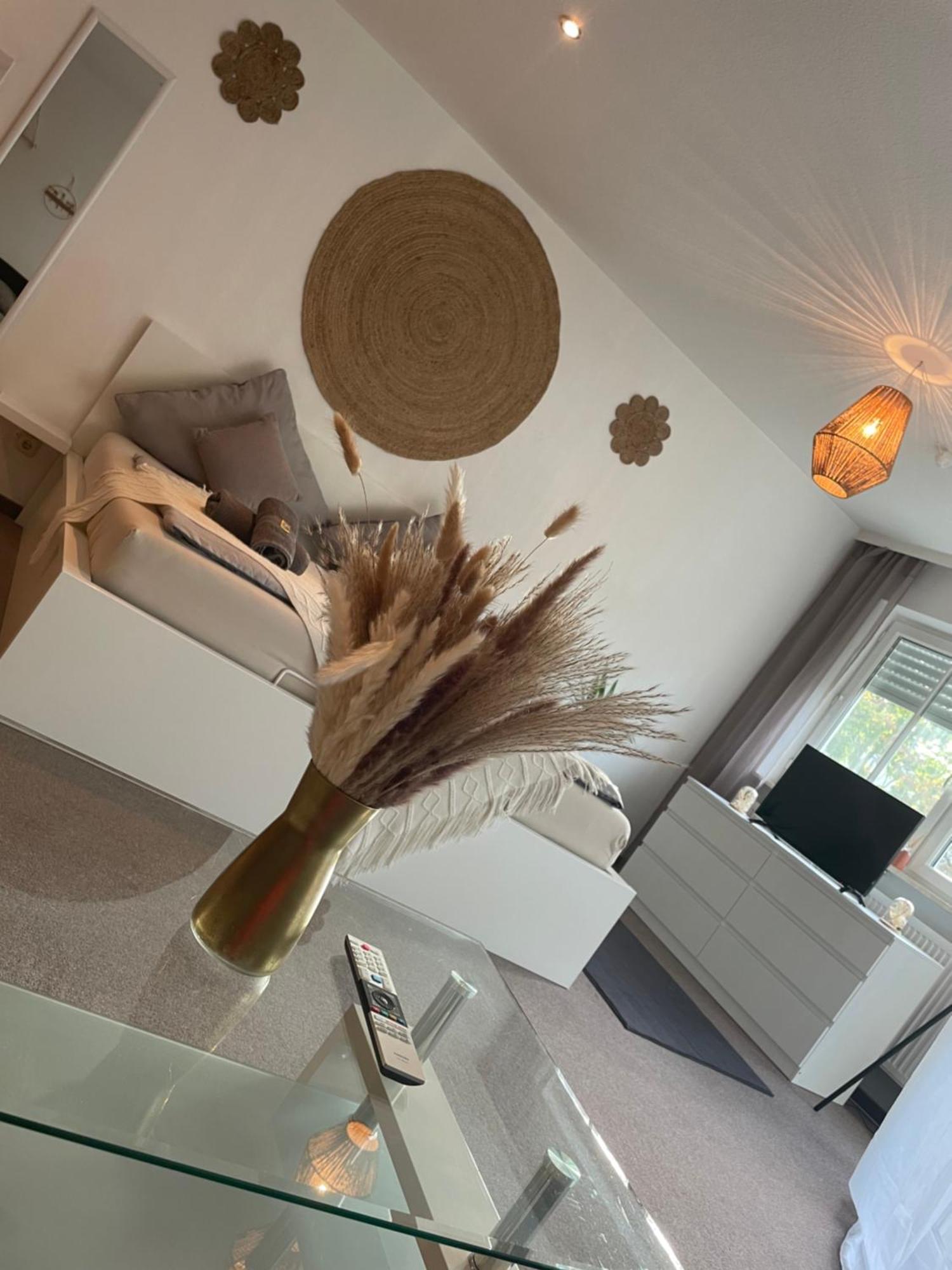 Kingsize Bett Boho Apartment Mit Tiefgarage Naehe Salzburg Freilassing Exterior photo